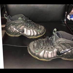 Men’s Nike Foamposites size 9 black/green (*SOLD*)